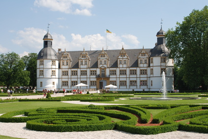 Bild zeigt das Schloss in Neuhaus