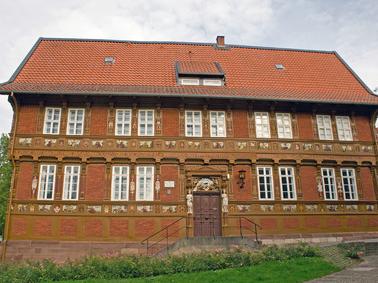 Bild zeigt die ehemalige Lateinschule in Alfeld