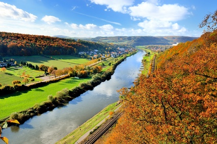 Blick auf die Weser im Herbst
